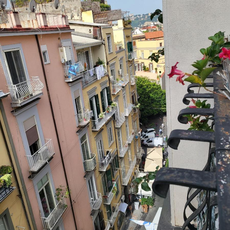 Nel Salotto Di Napoli Hotel Luaran gambar