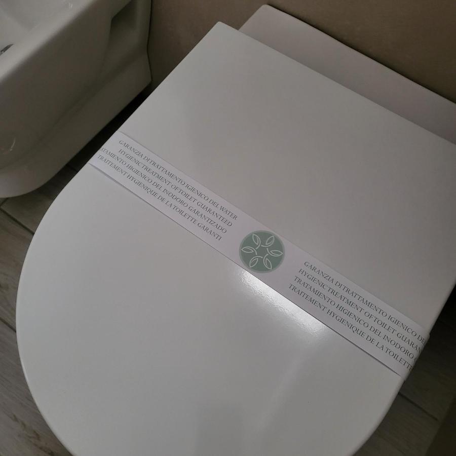 Nel Salotto Di Napoli Hotel Luaran gambar